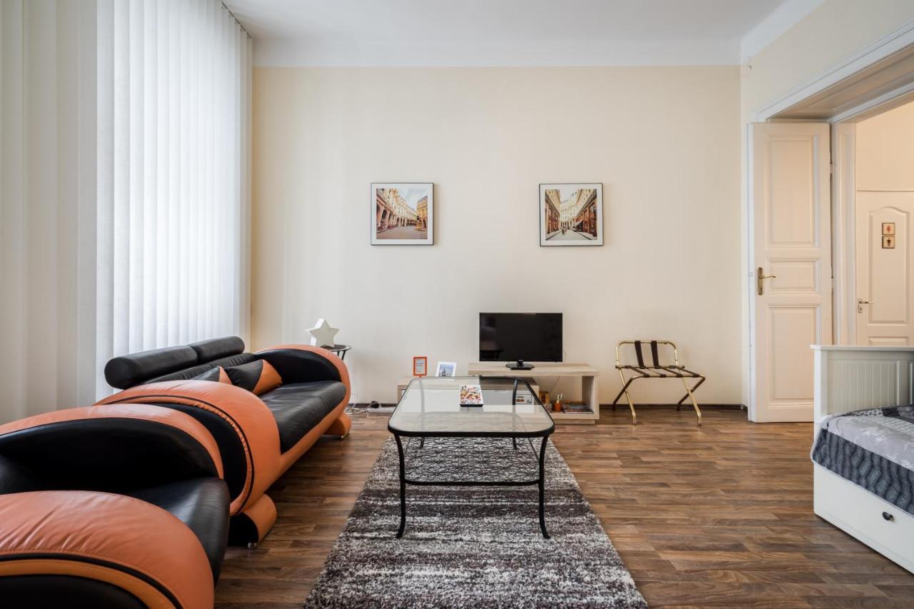 Pyvo Street Home With Balcony By Nw Budapešť Exteriér fotografie