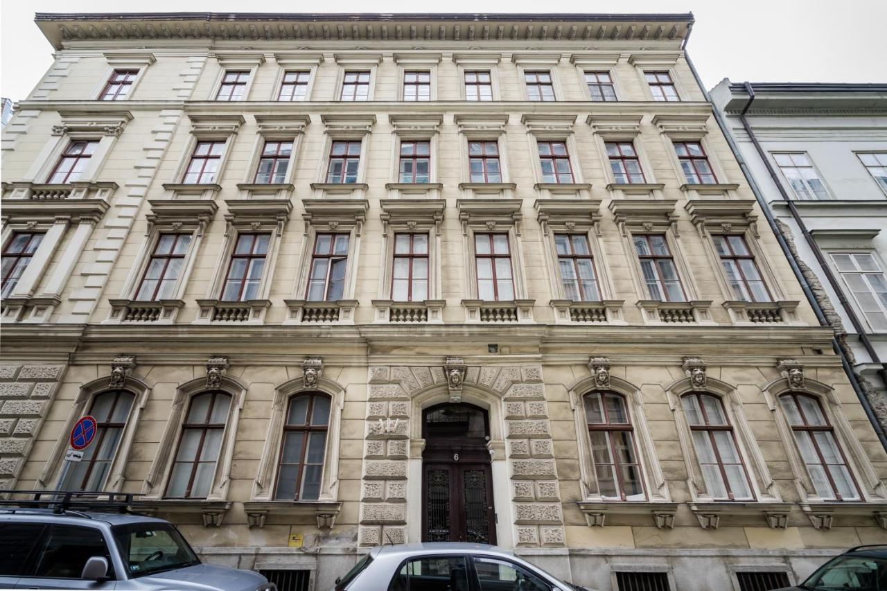 Pyvo Street Home With Balcony By Nw Budapešť Exteriér fotografie